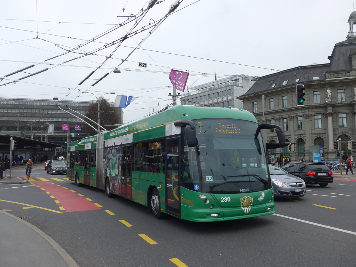 (189'401) - VBL Luzern - Nr. 230 - Hess/Hess Gelenktrolleybus am 17. M�rz 2018 beim Bahnhof Luzern