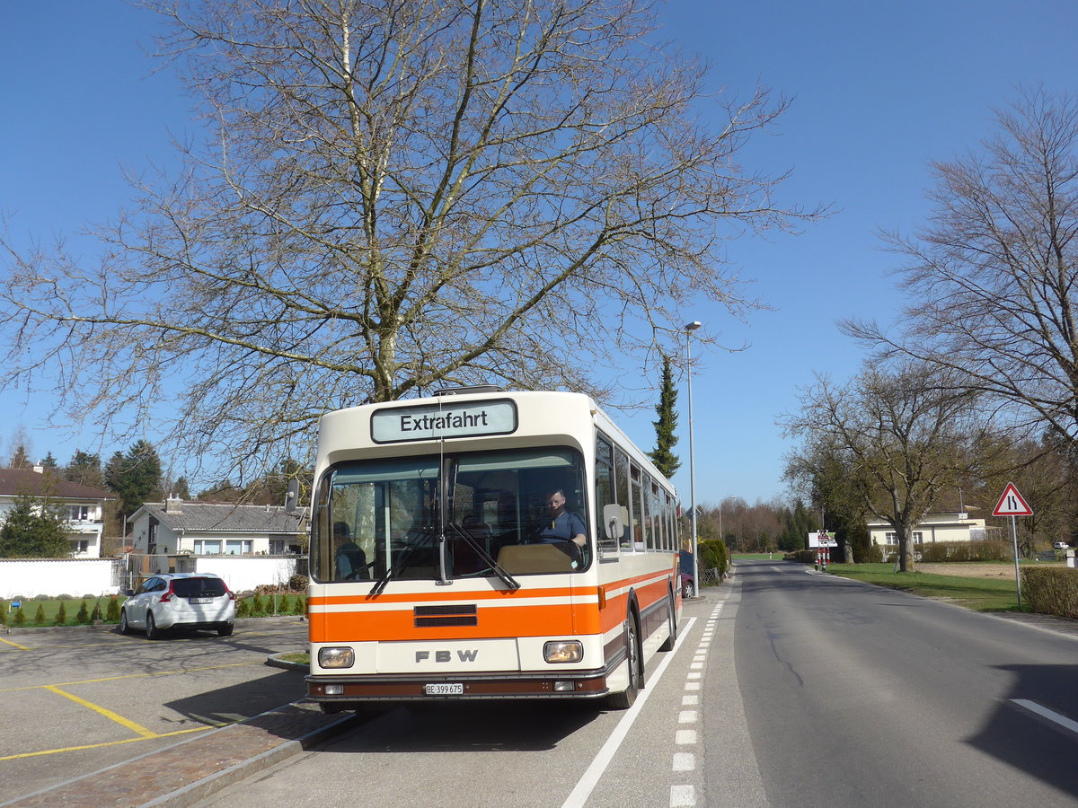 (190'072) - Wegm�ller, M�nsingen - BE 399'675 - FBW/R&J (ex Bamert, Wollerau) am 7. April 2018 in Kernenried, Gasthof L�wen
