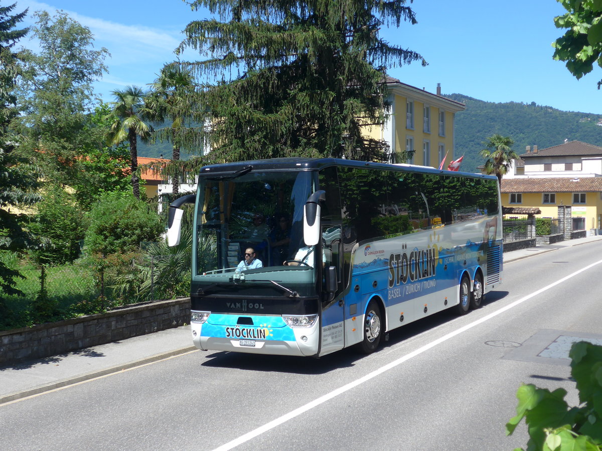 (193'826) - St�cklin, Wettingen - AG 393'243 - Van Hool am 9. Juni 2018 in Maroggia, Viale Stazione