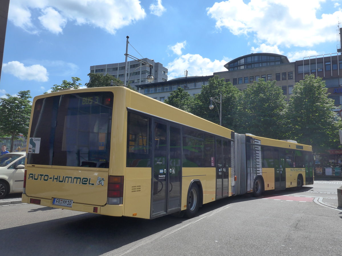 (194'205) - Hummel, Kirchzarten - FR-YM 10 - Volvo/Hess (ex Hess, CH-Bellach) am 18. Juni 2018 beim Bahnhof Freiburg