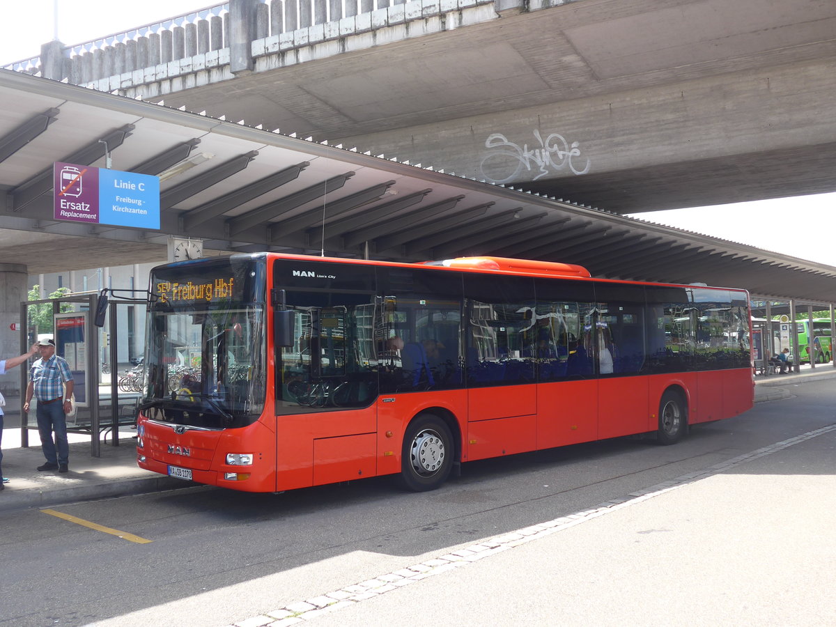 (194'215) - RVS Karlsruhe - KA-SB 1178 - MAN am 18. Juni 2018 beim Bahnhof Freiburg