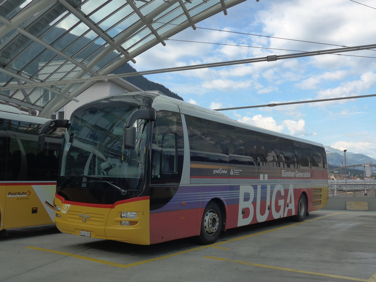 (194'788) - PostAuto Graub�nden - GR 162'990 - MAN am 15. Juli 2018 in Chur, Postautostation