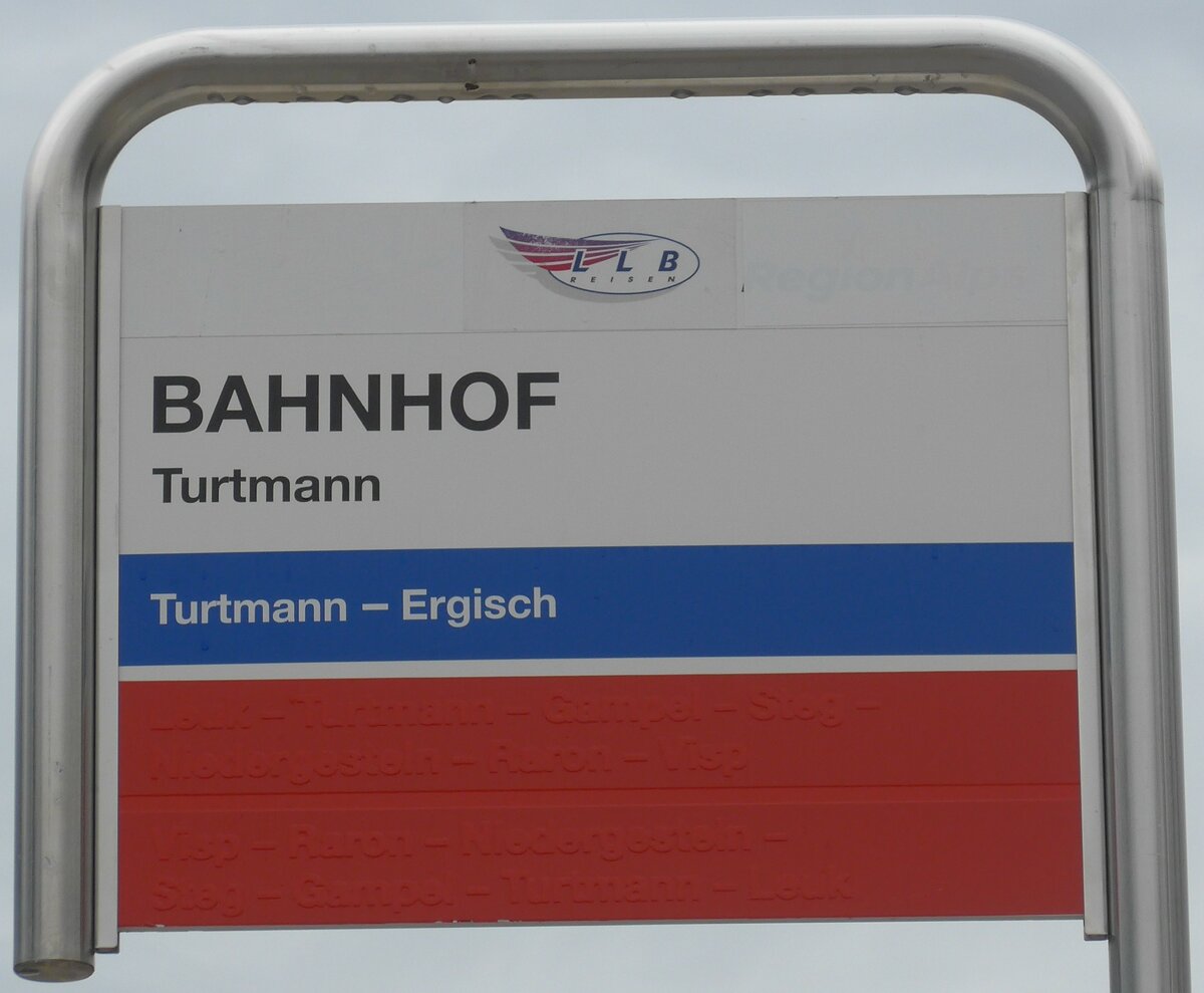 (194'923) - LLB-Haltestellenschild - Turtmann, Bahnhof - am 21. Juli 2018