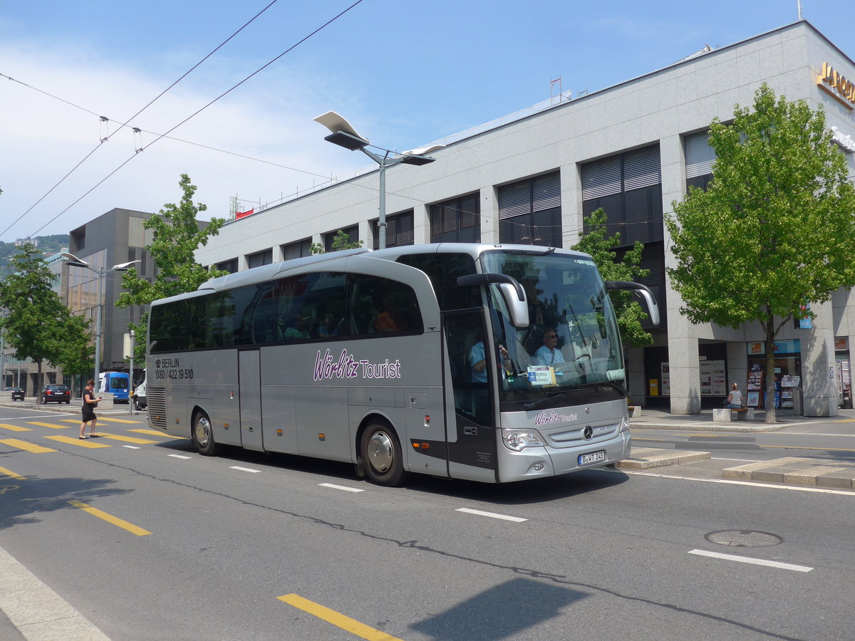 (195'696) - Aus Deutschland: W�rlitz, Berlin - B-WT 245 - Mercedes am 6. August 2018 beim Bahnhof Vevey