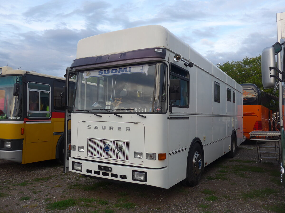 (195'904) - Moser, Villigen - Saurer/FHS (ex Migros) am 17. August 2018 in Wettingen, Zirkuswiese