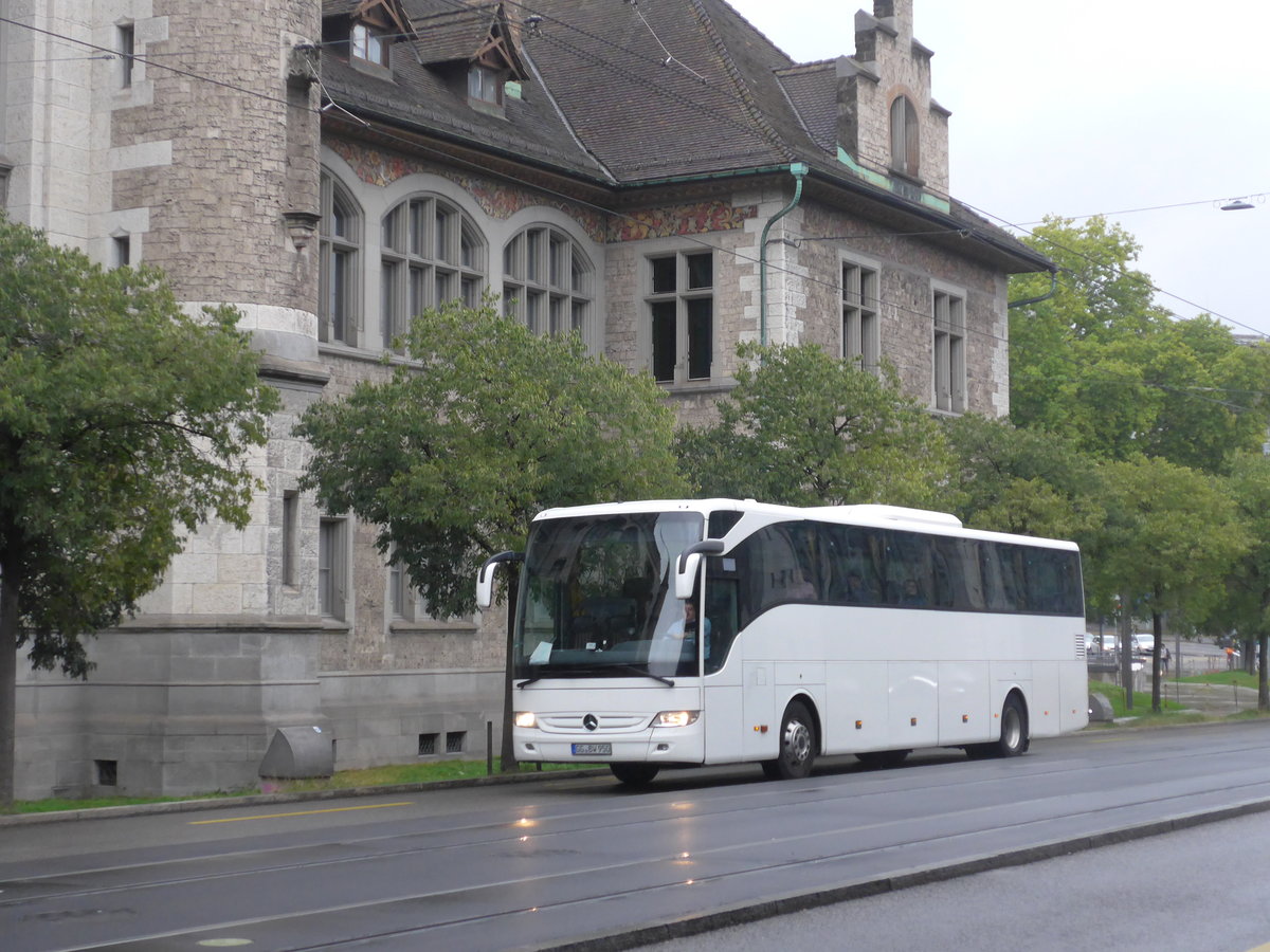 (196'252) - Aus Deutschland: Busworld International, Nauheim - GG-BW 950 - Mercedes am 1. September 2018 beim Bahnhof Z�rich