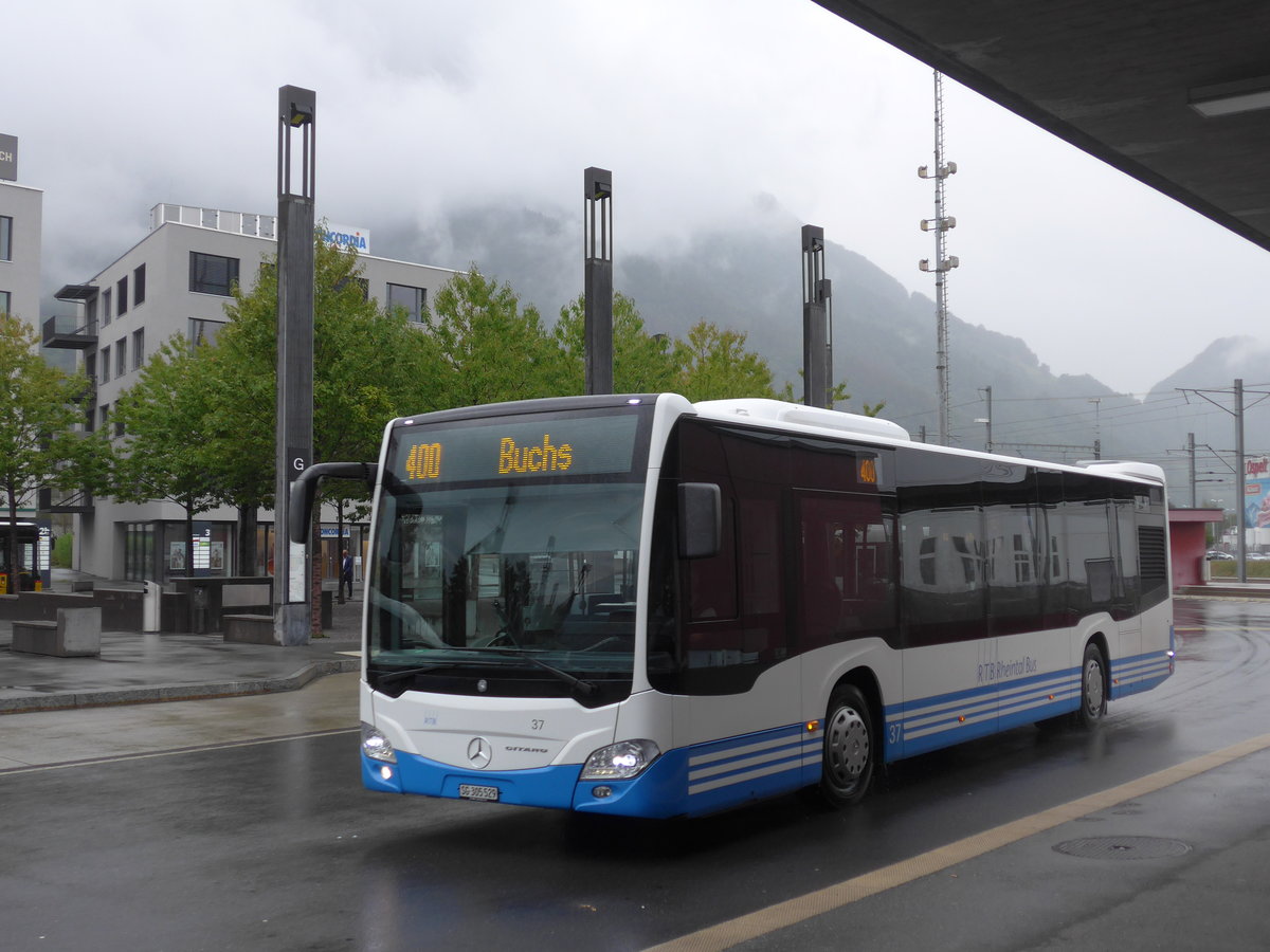 (196'345) - RTB Altst�tten - Nr. 37/SG 305'529 - Mercedes am 1. September 2018 beim Bahnhof Sargans
