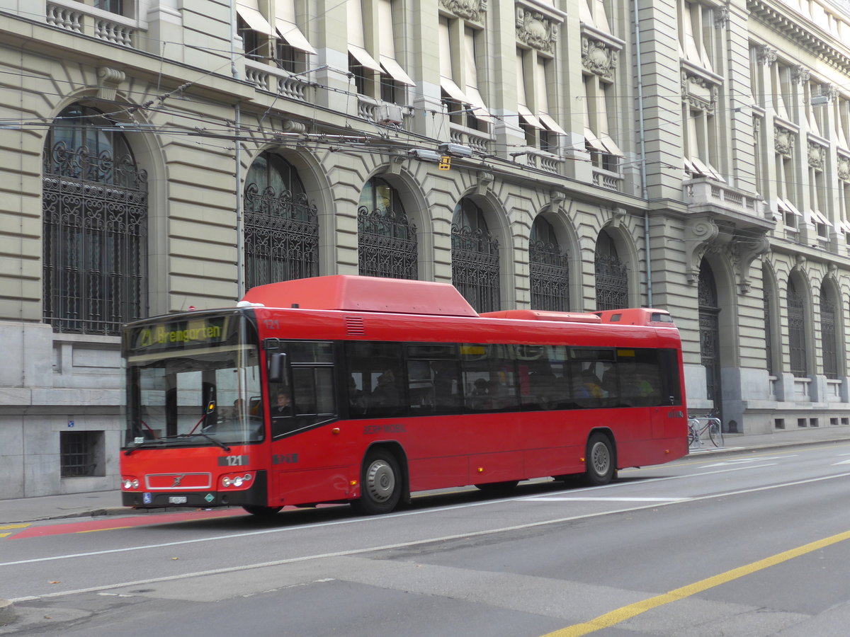 (196'357) - Bernmobil, Bern - Nr. 121/BE 624'121 - Volvo am 1. September 2018 in Bern, Bollwerk