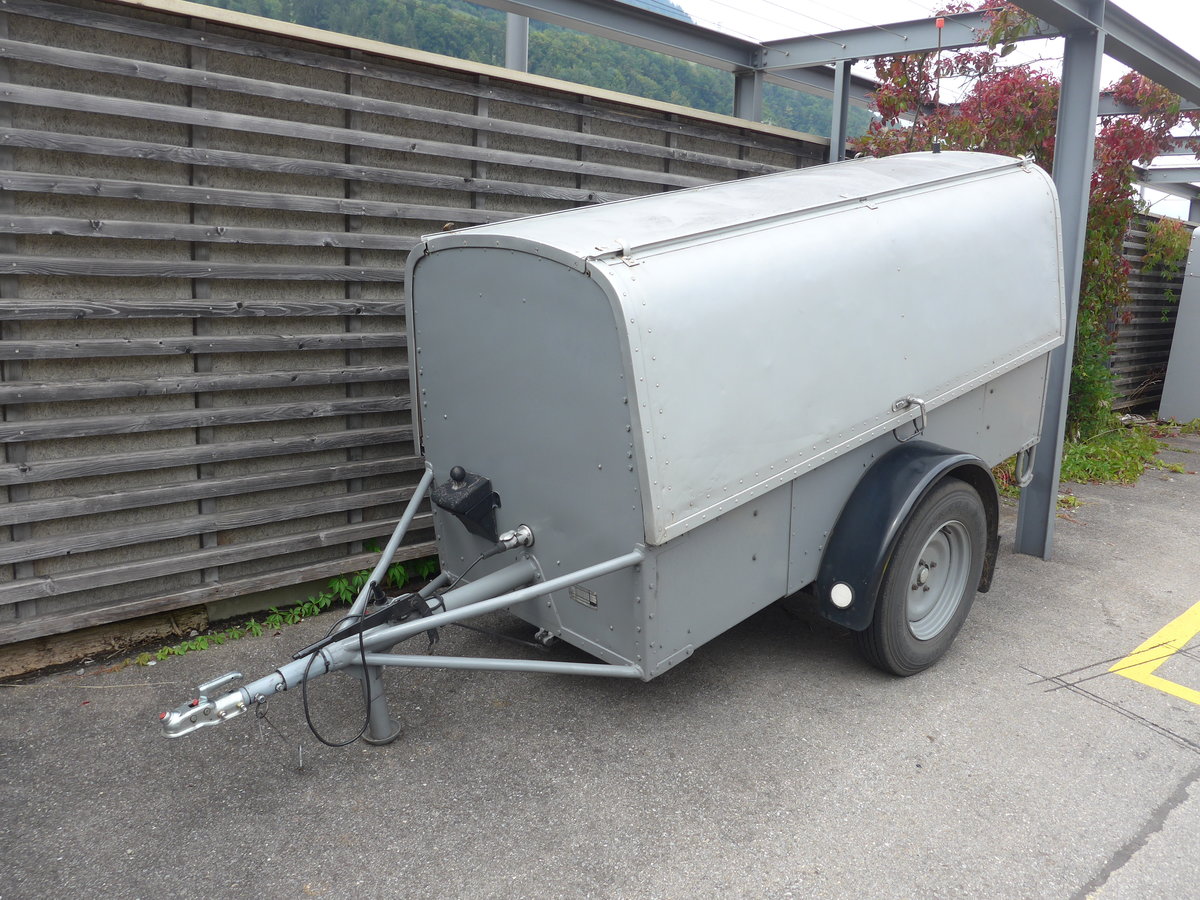 (196'452) - PostAuto Bern - BE 186'986 - Hess/PTT Gep�ckanh�nger (ex Portenier, Adelboden Nr. 2; ex Geiger, Adelboden Nr. 2; ex P 2795) am 2. September 2018 beim Bahnhof Reichenbach