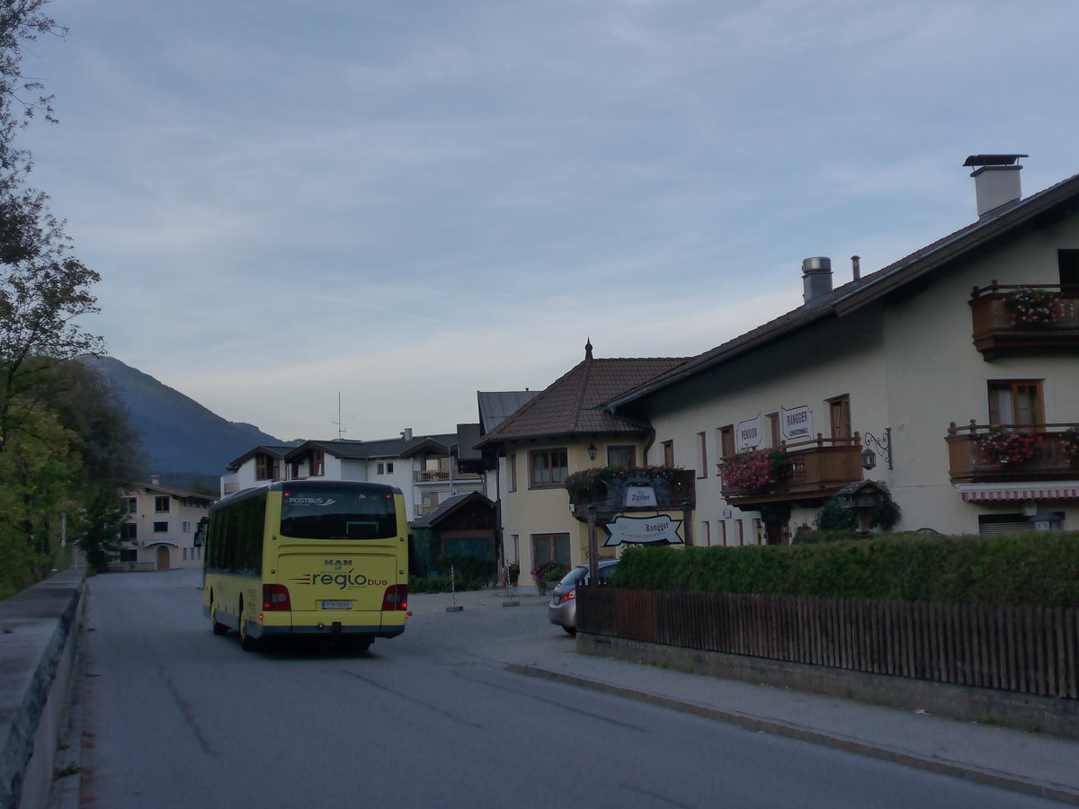 (196'862) - PostBus - PT 12'588 - MAN am 11. September 2018 in Radfeld, Innbr�cke