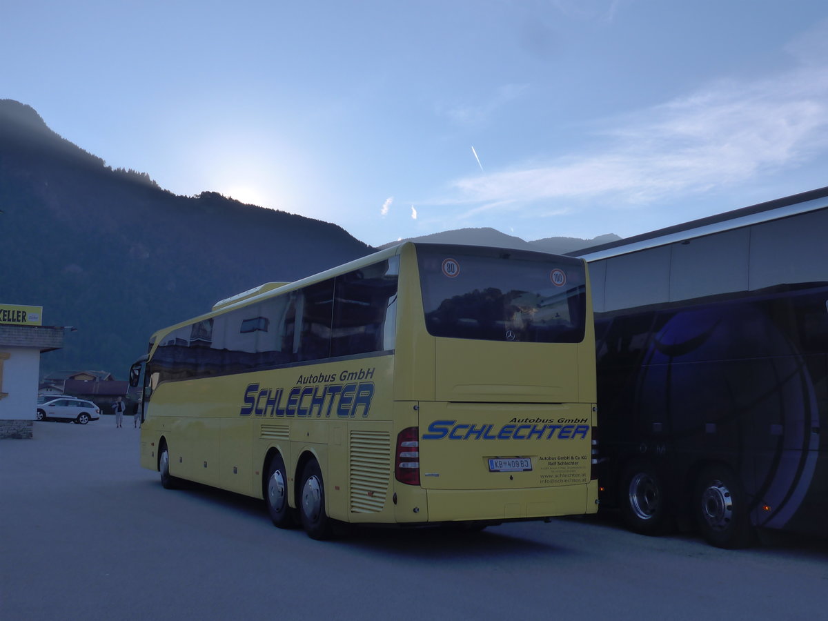 (196'881) - Schlechter, Brixen im Thale - KB 409 BJ - Mercedes am 12. September 2018 in Strass, Gasthof Zillertal