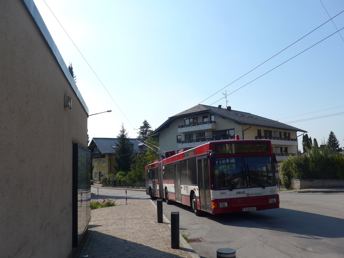 (197'284) - OBUS Salzburg - Nr. 245/S 804 EP - Gr�f&Stift Gelenktrolleybus (ex Nr. 9765) am 13. September 2018 in Salzburg, Ludwig-Schmederer-Platz