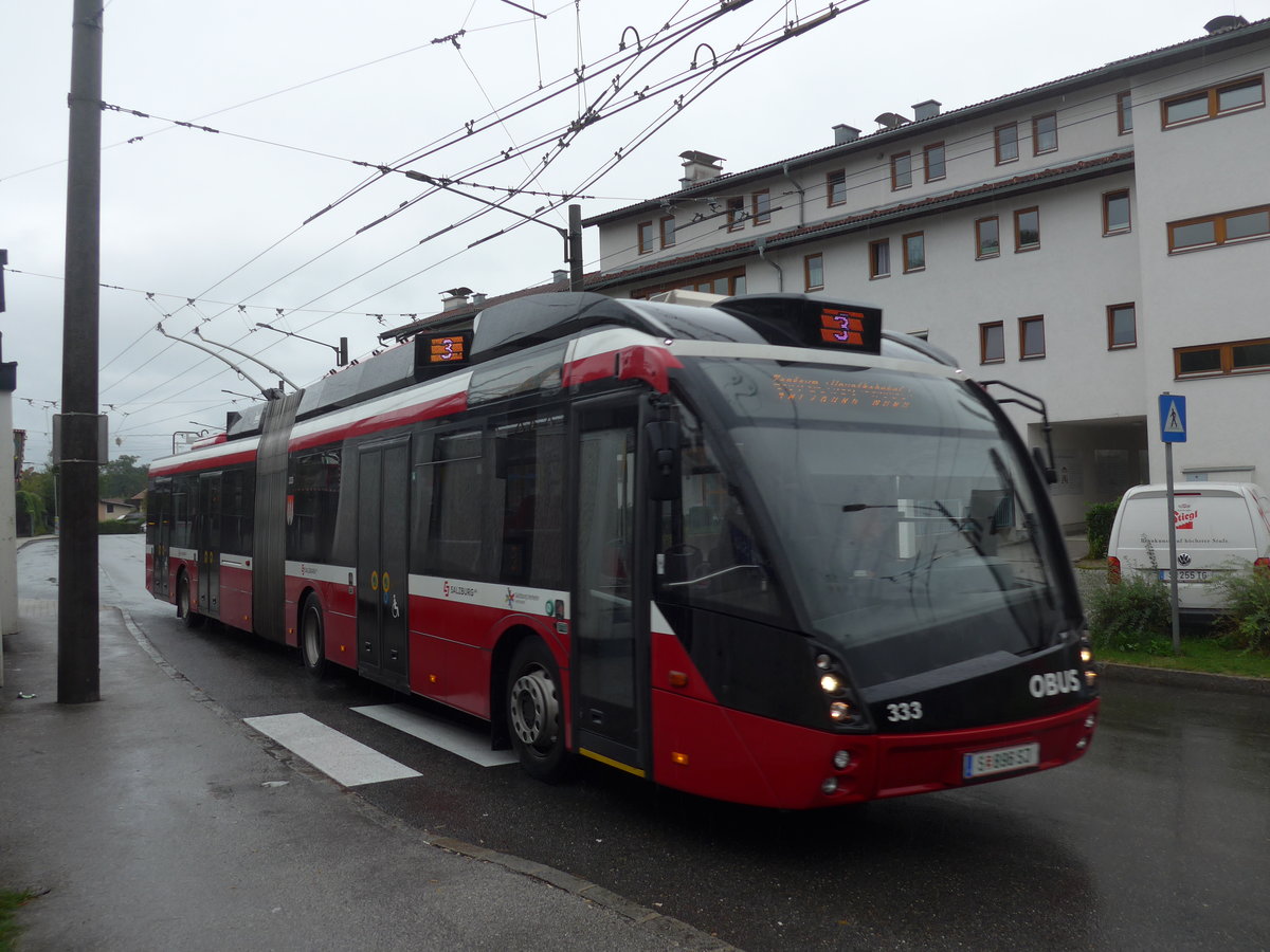 (197'424) - OBUS Salzburg - Nr. 333/S 896 SJ - Solaris Gelenktrolleybus am 14. September 2018 beim Bahnhof Salzburg S�d