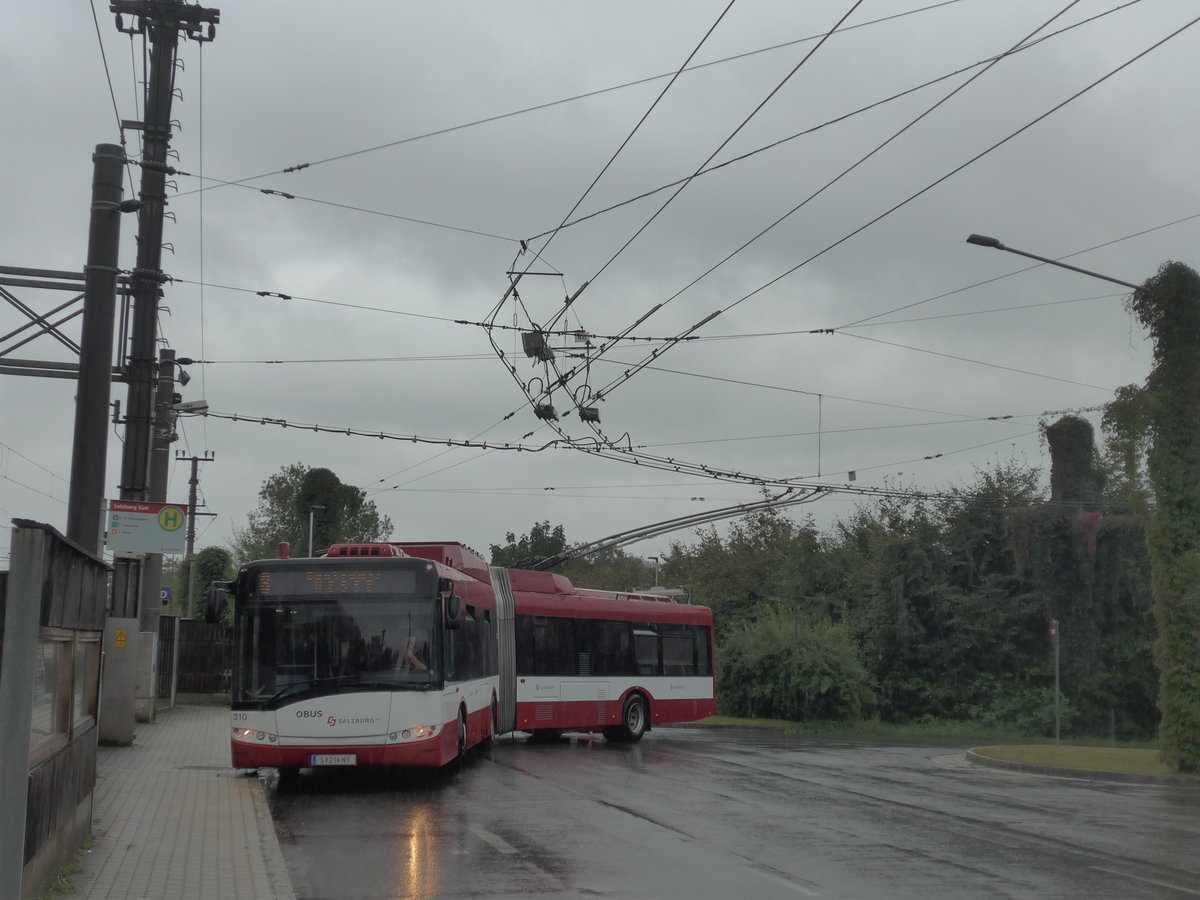 (197'452) - OBUS Salzburg - Nr. 310/S 214 NY - Solaris Gelenktrolleybus am 14. September 2018 beim Bahnhof Salzburg S�d