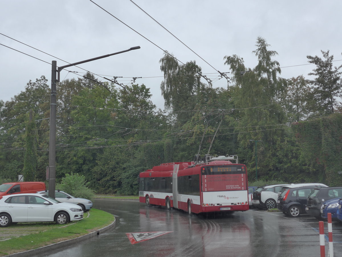 (197'455) - OBUS Salzburg - Nr. 310/S 214 NY - Solaris Gelenktrolleybus am 14. September 2018 beim Bahnhof Salzburg S�d