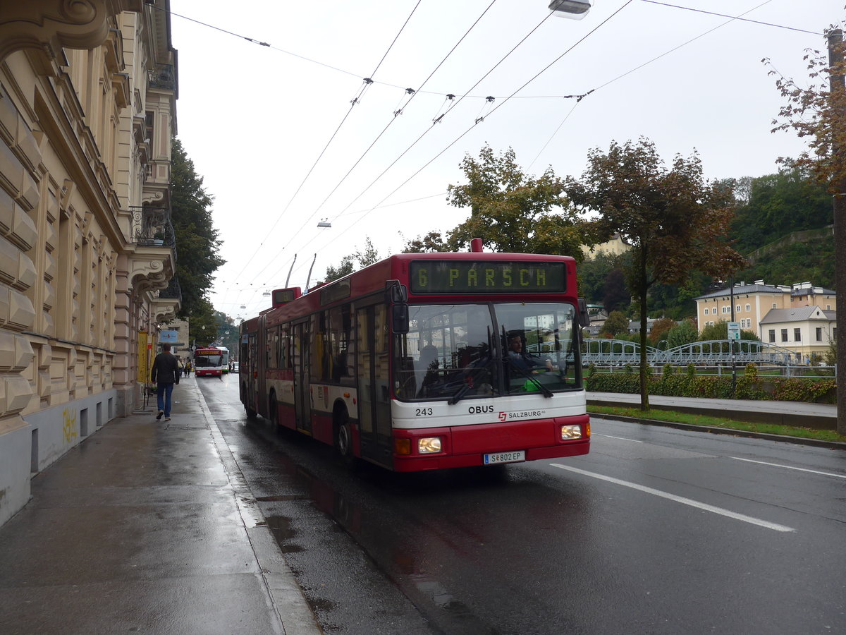 (197'488) - OBUS Salzburg - Nr. 243/S 802 EP - Gr�f&Stift Gelenktrolleybus (ex Nr. 9663) am 14. September 2018 in Salzburg, Mozartsteg