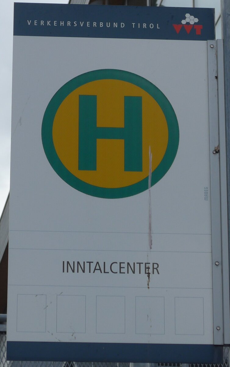 (197'634) - �VG-Haltestellenschild - Telfs, Inntalcenter - am 15. September 2018