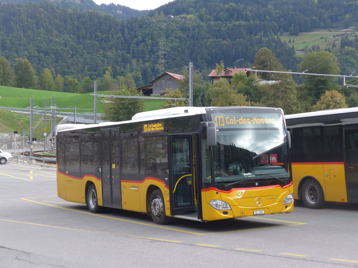 (197'952) - TPC Aigle - VD 1261 - Mercedes am 23. September 2018 beim Bahnhof Le S�pey