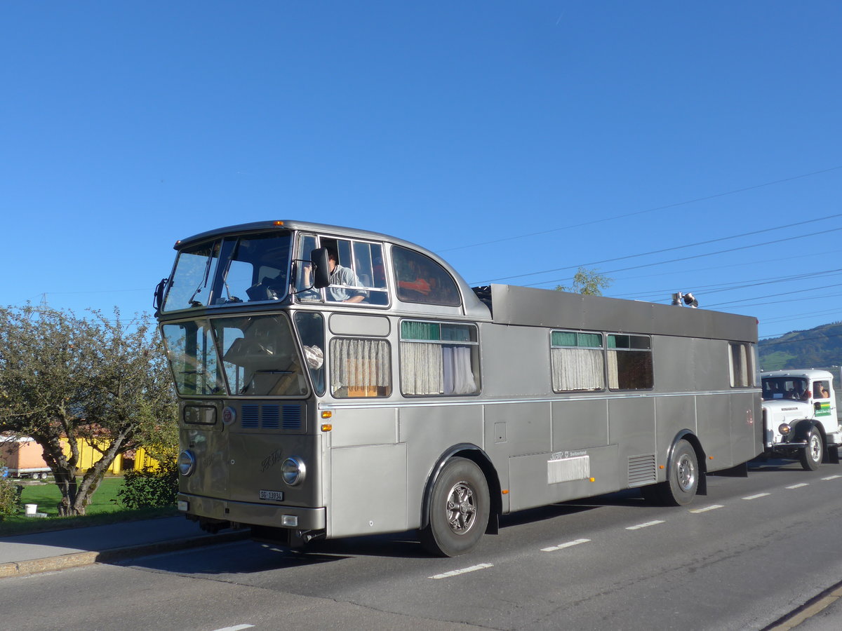 (198'182) - Schneider, Schmerikon - SG 13'934 - FBW/T�scher Hochlenker (ex Basler, Hofstetten; ex VBZ Z�rich Nr. 244) am 13. Oktober 2018 in Bilten, Sch�niserstrasse