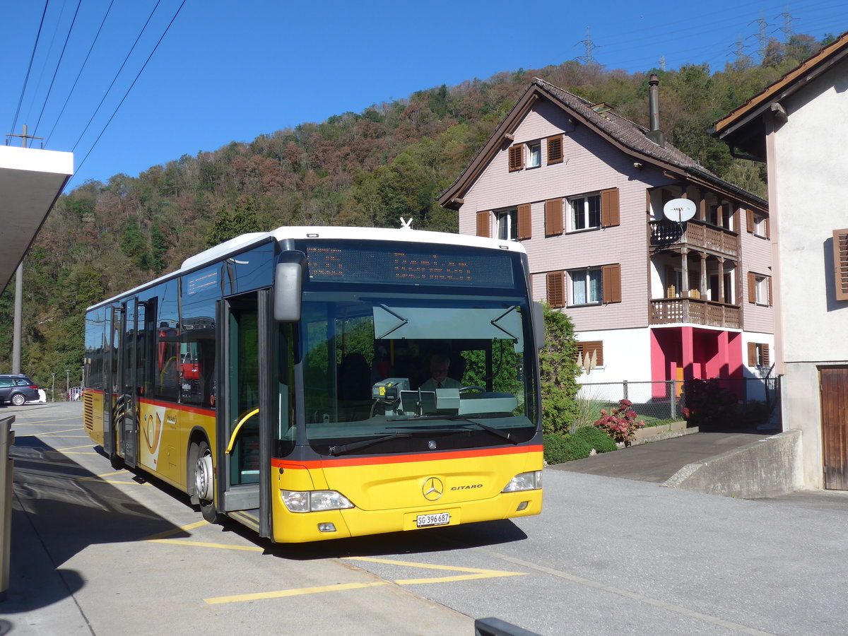 (198'239) - PostAuto Ostschweiz - SG 396'687 - Mercedes am 13. Oktober 2018 beim Bahnhof Ziegelbr�cke