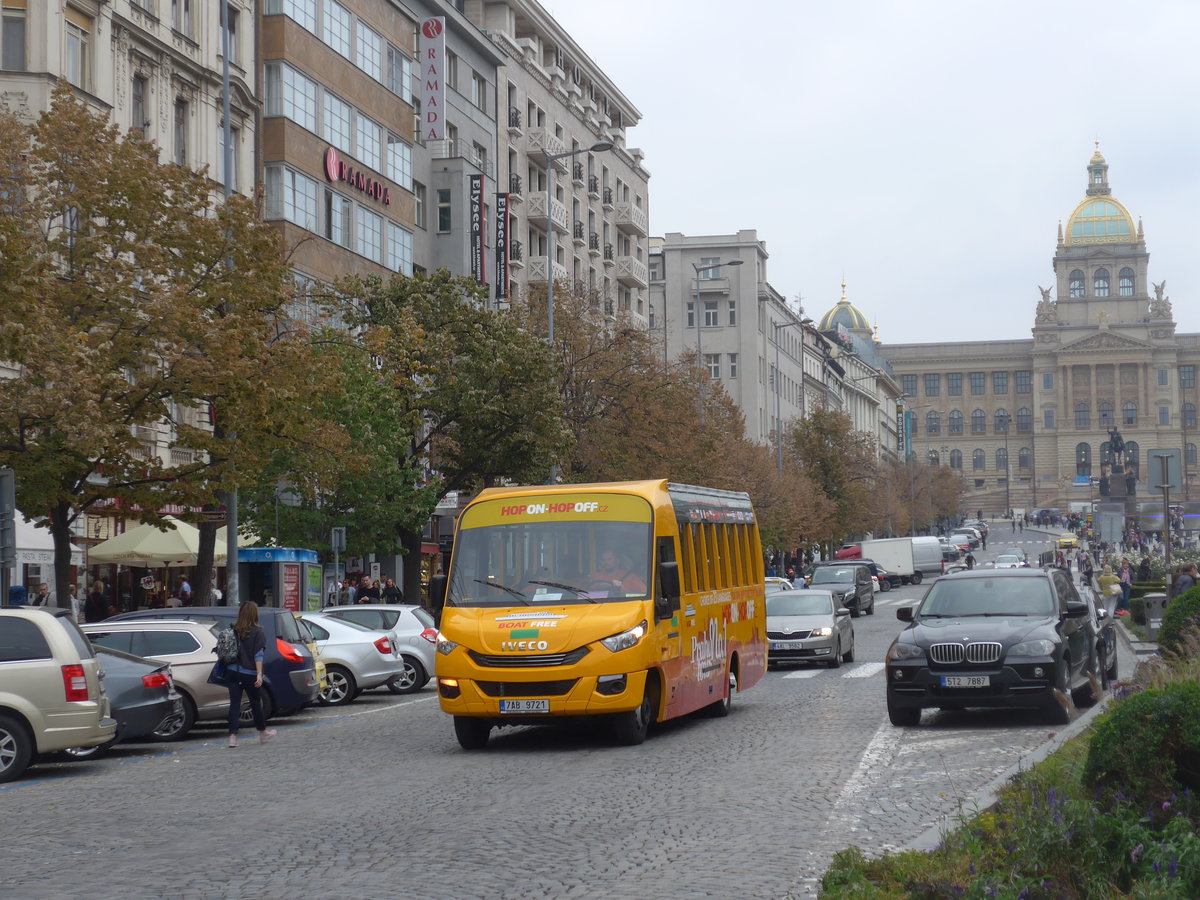 (198'649) - Data Autotrans, Praha - 7AB 9721 - Iveco/MAVE am 19. Oktober 2018 in Praha, V�clavsk� N�mest�