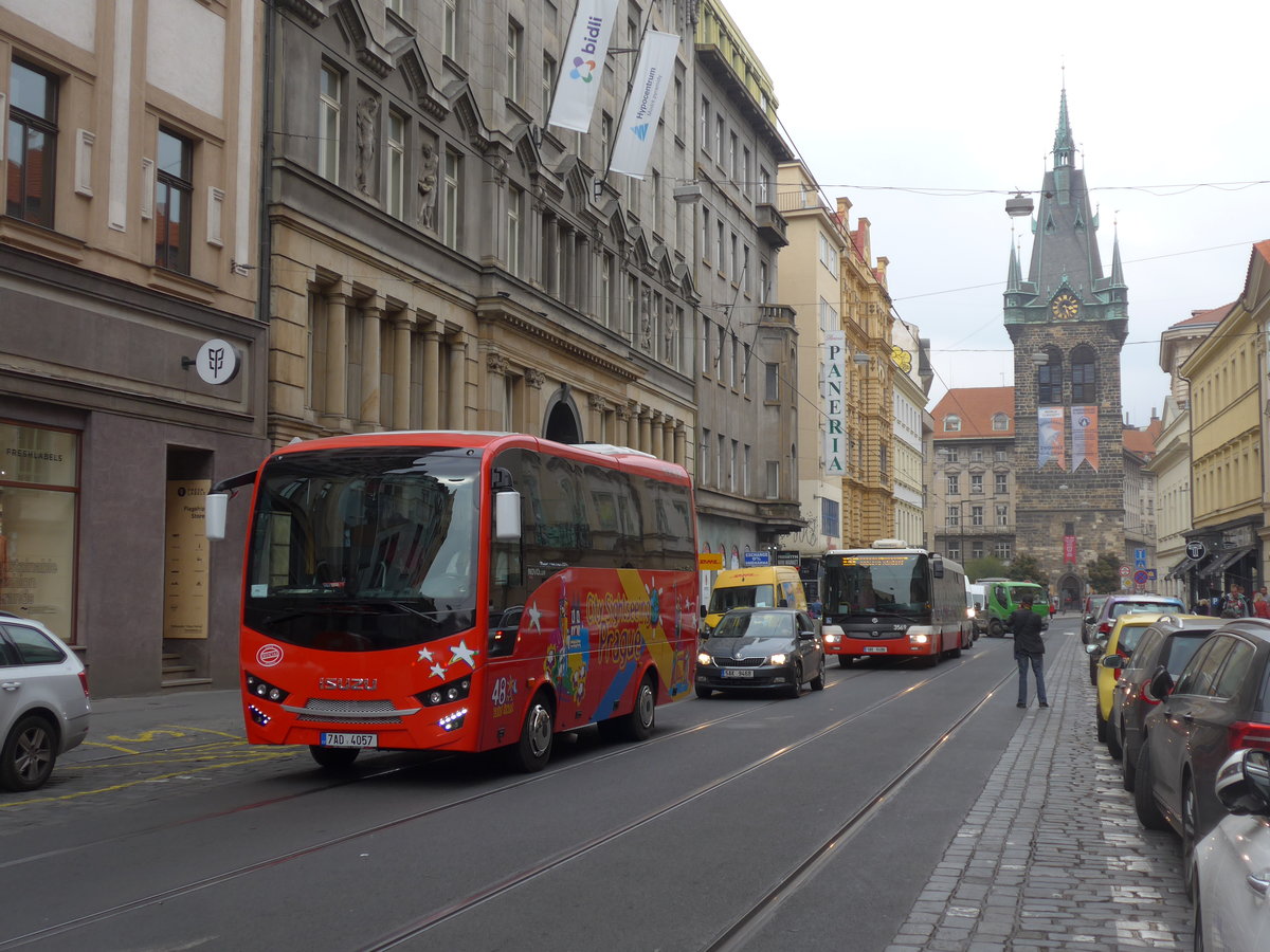 (198'656) - Sightseeing, Praha - 7AD 4057 - Isuzu am 19. Oktober 2018 in Praha, Jindrissk�