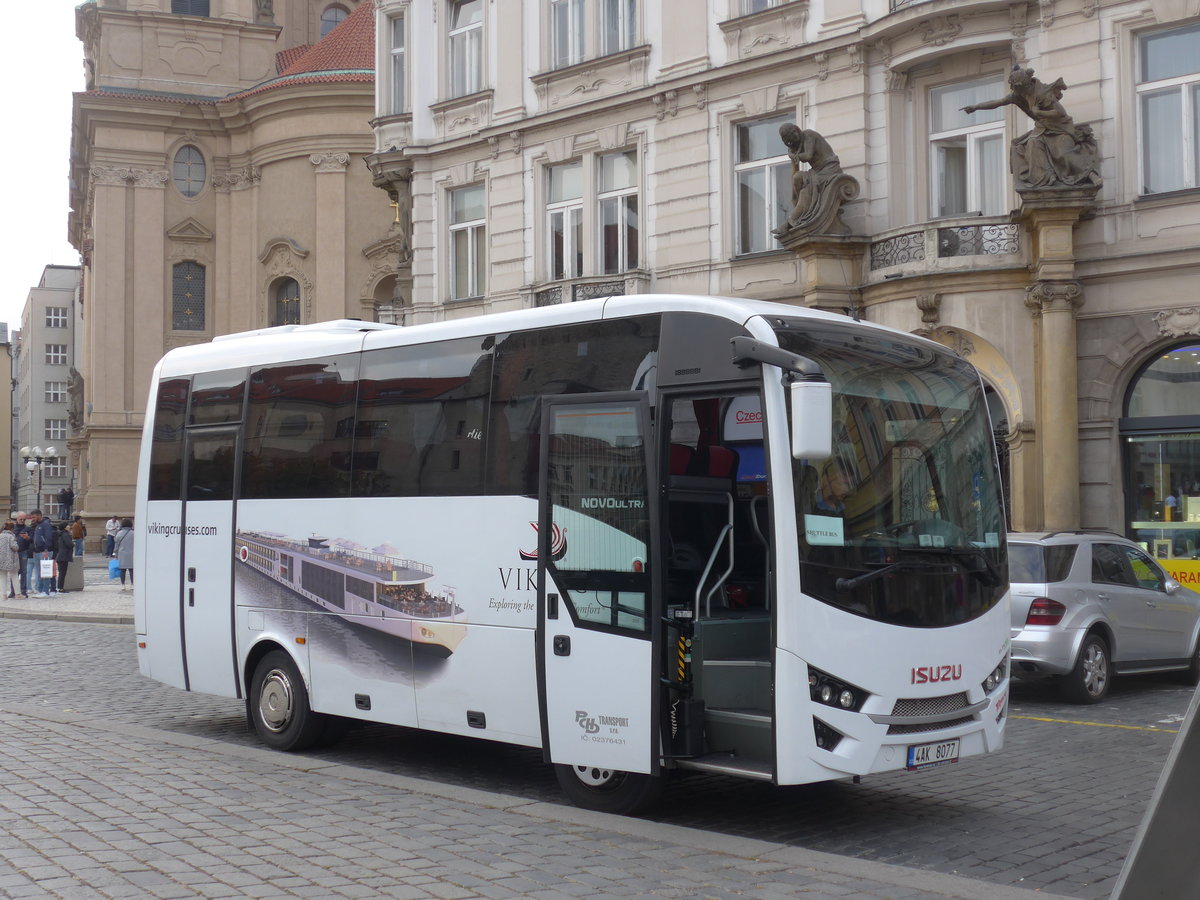 (198'740) - PCHD Transport, Praha - 4AK 8077 - Isuzu am 19. Oktober 2018 in Praha, Staromestsk� N�mest�