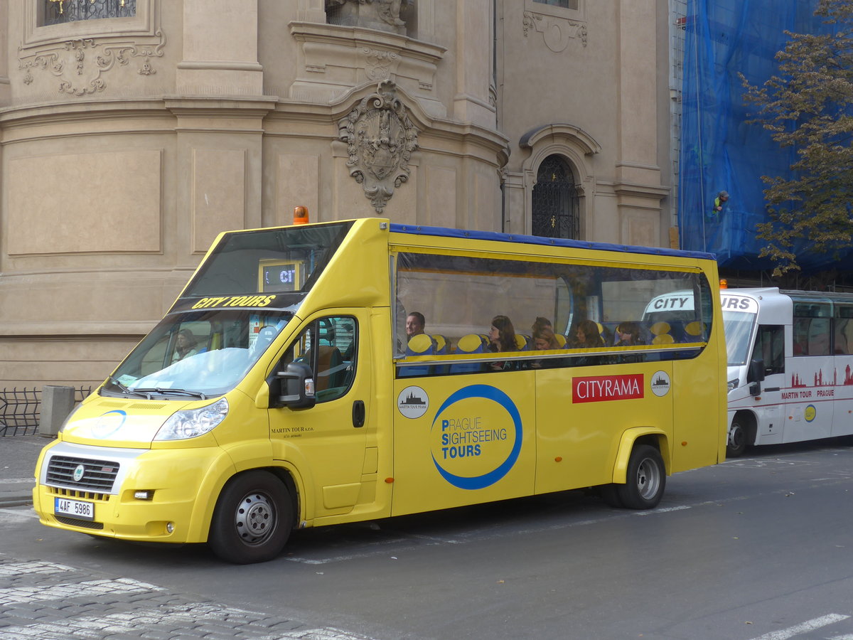 (198'886) - Martin Tour, Praha - 4AF 5986 - Fiat am 20. Oktober 2018 in Praha, Staromestsk� N�mest�