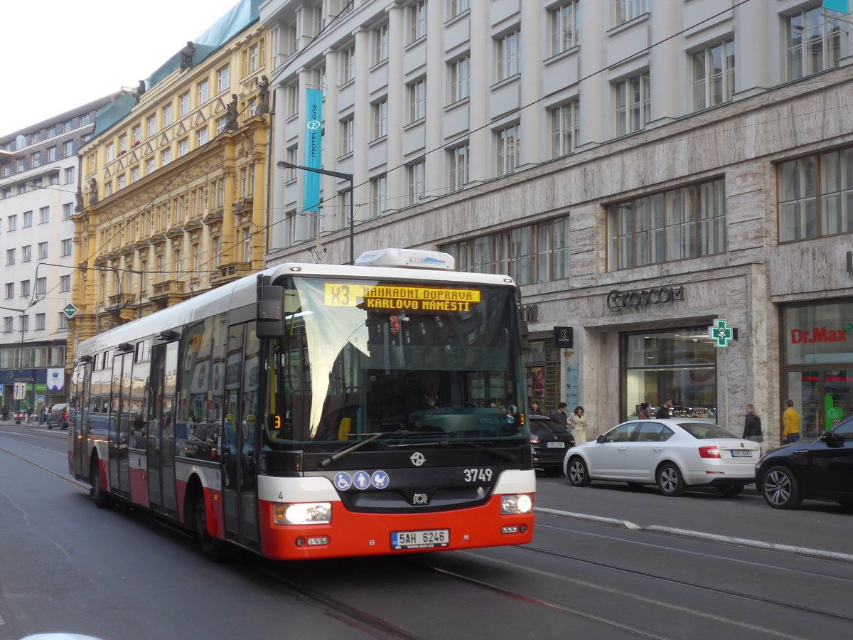 (198'909) - DPP Praha - Nr. 3749/5AH 6246 - SOR am 20. Oktober 2018 in Praha, N�mest� Republiky