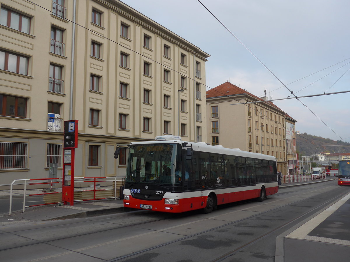 (198'937) - DPP Praha - Nr. 3757/5AL 0735 - SOR am 21. Oktober 2018 in Praha, N�draz� Podbaba