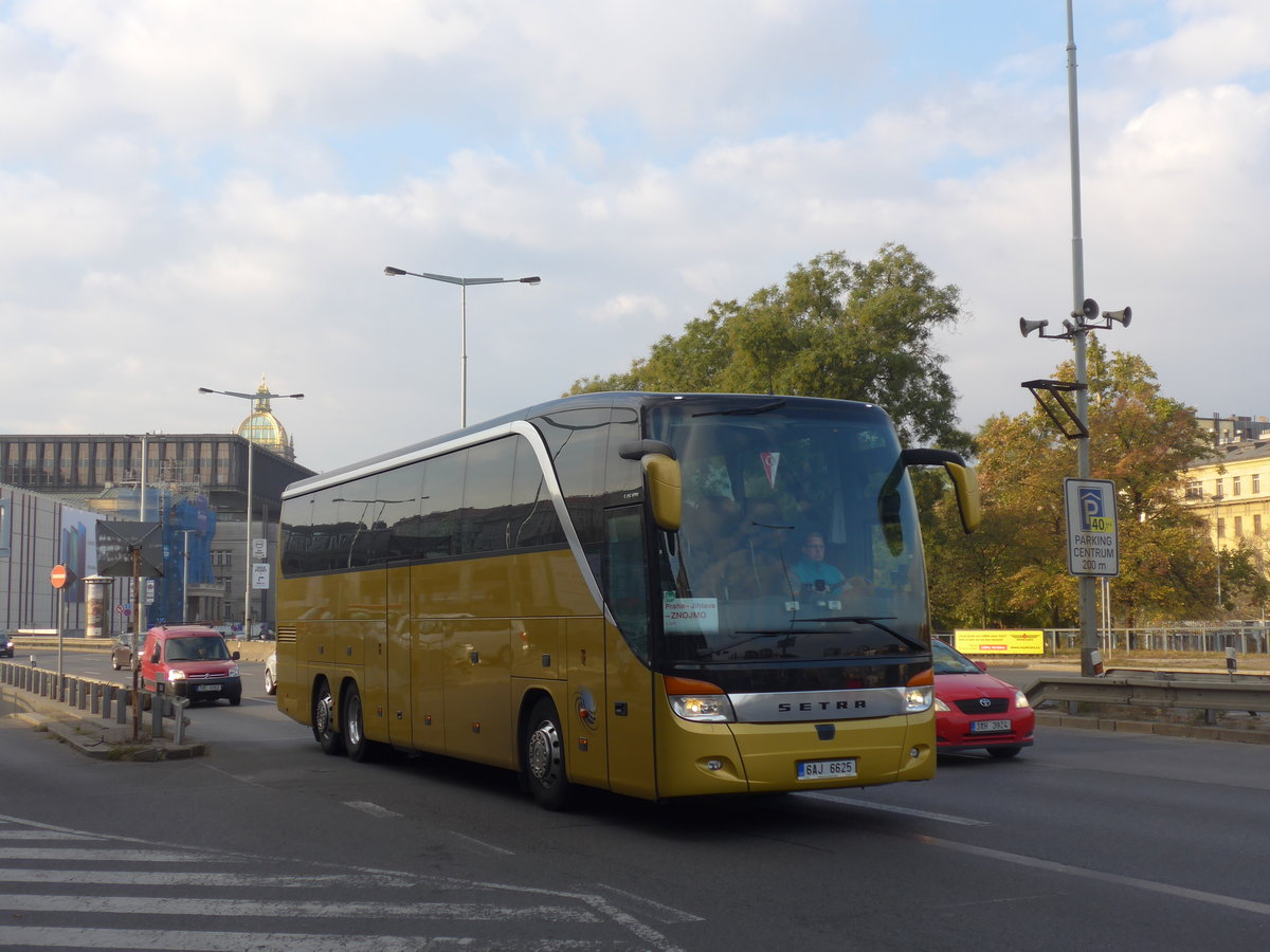(198'957) - Schurmann, Praha - 6AJ 6625 - Setra am 21. Oktober 2018 in Praha, Hlavn� N�draz�