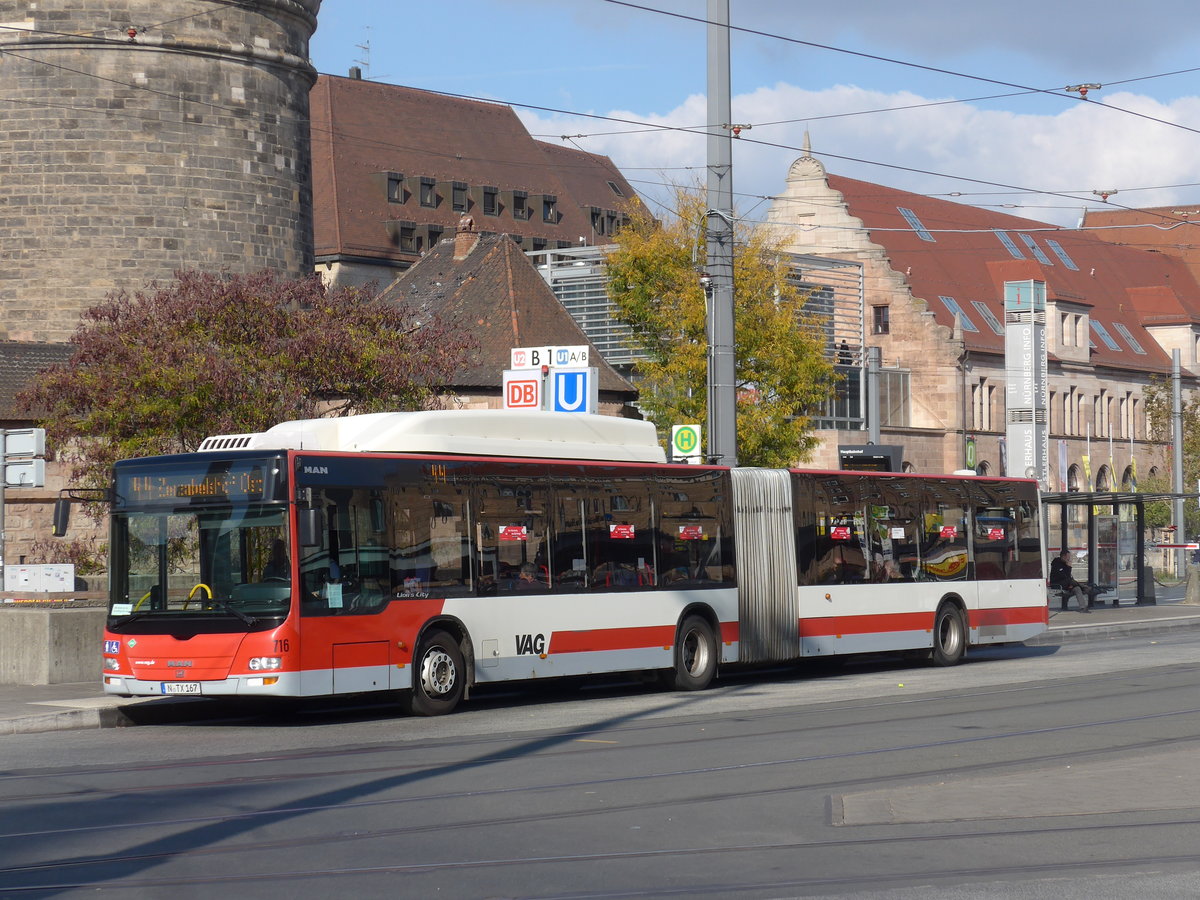 (198'973) - VAG N�rnberg - Nr. 716/N-TX 167 - MAN am 21. Oktober 2018 beim Hauptbahnhof N�rnberg