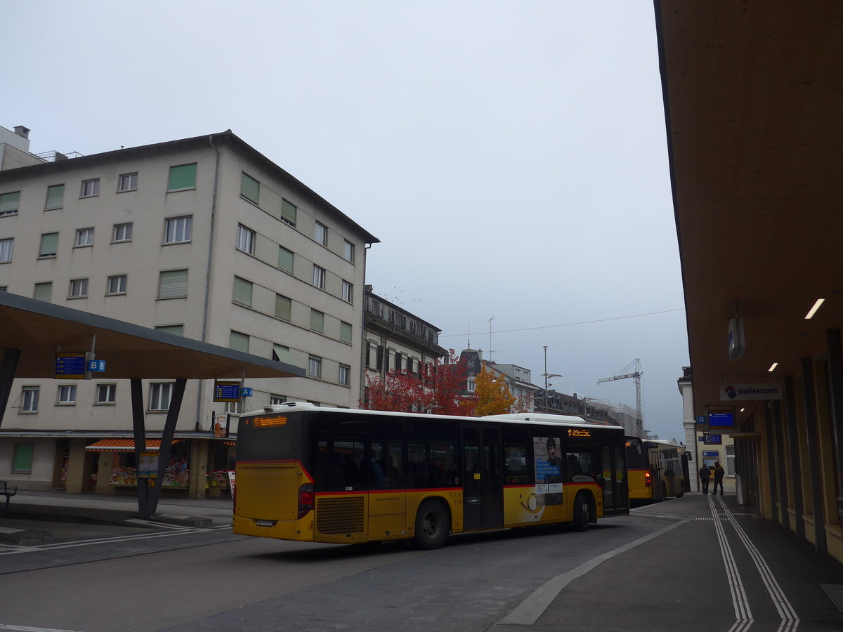 (199'195) - CarPostal Ouest - JU 59'239 - Setra (ex Nr. 23) am 4. November 2018 beim Bahnhof Del�mont