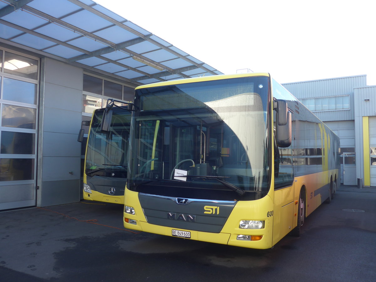 (199'569) - STI Thun - Nr. 600/BE 849'600 - MAN am 25. November 2018 in Thun, Garage