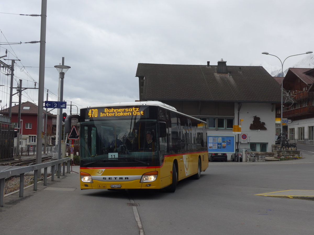 (199'854) - Fl�ck, Brienz - Nr. 8/BE 643'926 - Setra am 8. Dezember 2018 beim Bahnhof Brienz