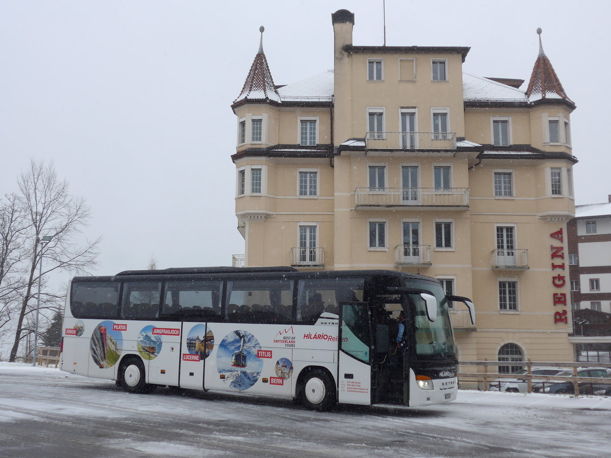 (199'890) - Hil�rio, Sch�tz - LU 254'802 - Setra (ex Marti, Kallnach) am 10. Dezember 2018 beim Bahnhof Grindelwald