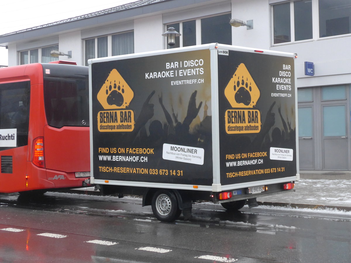 (199'988) - AFA Adelboden - Nr. 70/BE 592'352 - Niederhauser Gep�ckanh�nger am 16. Dezember 2018 beim Bahnhof Frutigen