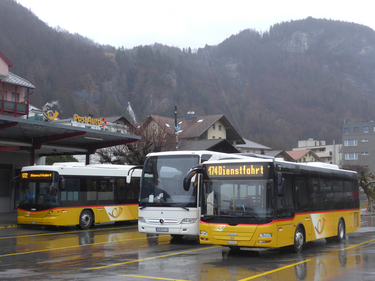 (200'104) - AVG Meiringen - Nr. 61/BE 422'461 - MAN/G�ppel am 24. Dezember 2018 in Meiringen, Postautostation