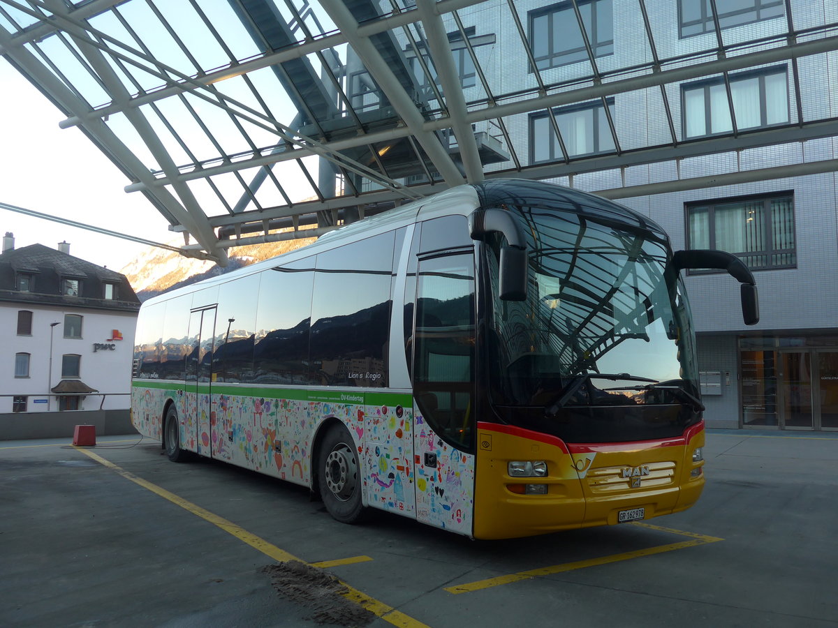 (200'253) - PostAuto Graub�nden - GR 162'978 - MAN am 26. Dezember 2018 in Chur, Postautostation