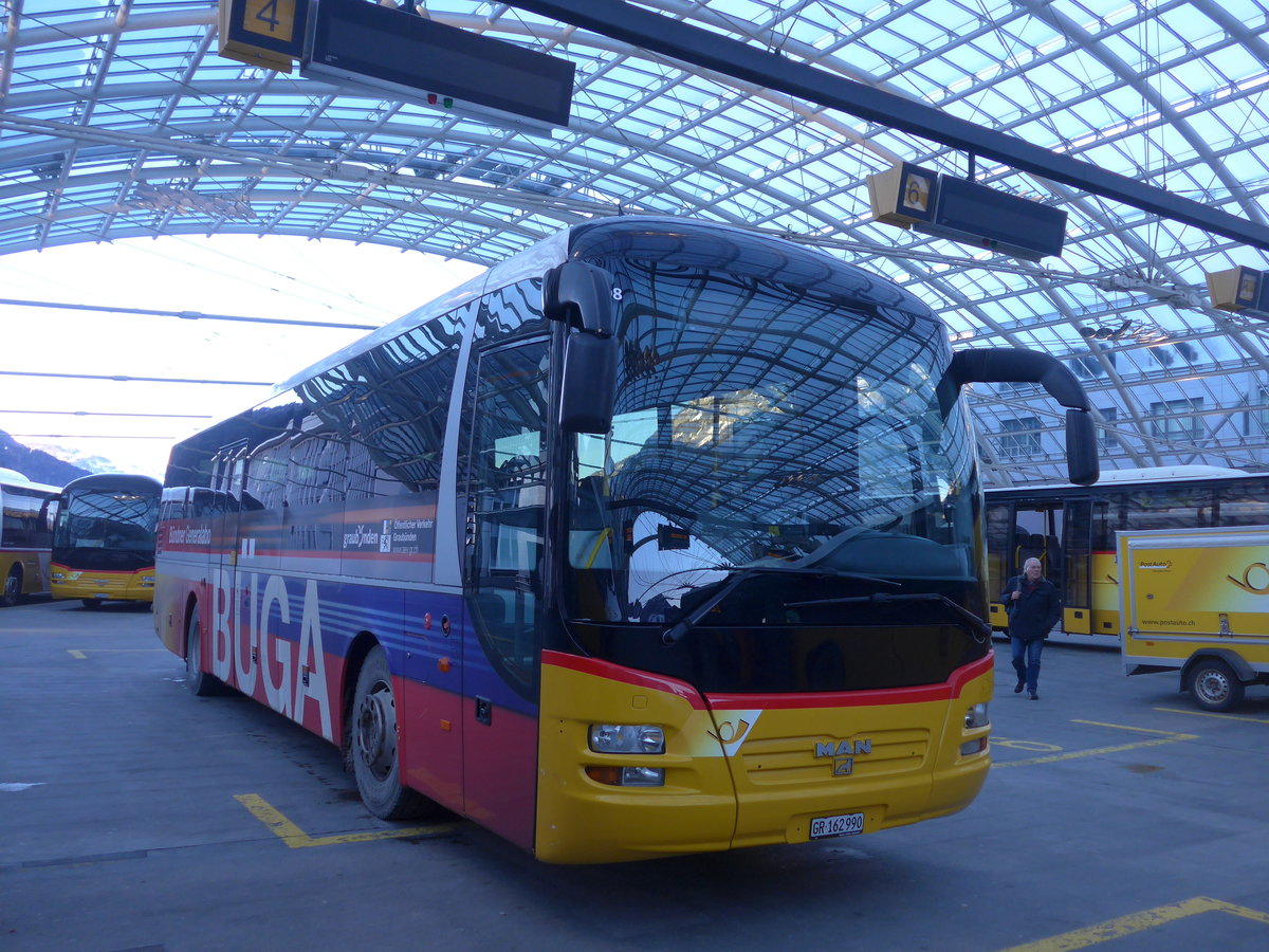(200'557) - PostAuto Graub�nden - GR 162'990 - MAN am 26. Dezember 2018 in Chur, Postautostation
