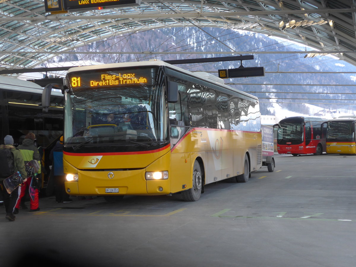 (201'208) - PostAuto Graub�nden - GR 106'551 - Irisbus am 19. Januar 2019 in Chur, Postautostation