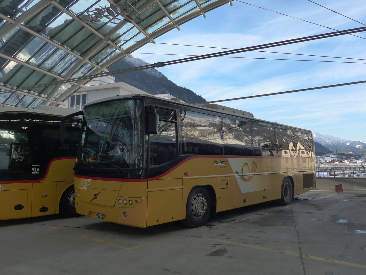 (201'236) - PostAuto Graub�nden - GR 102'306 - Volvo am 19. Januar 2019 in Chur, Postautostation