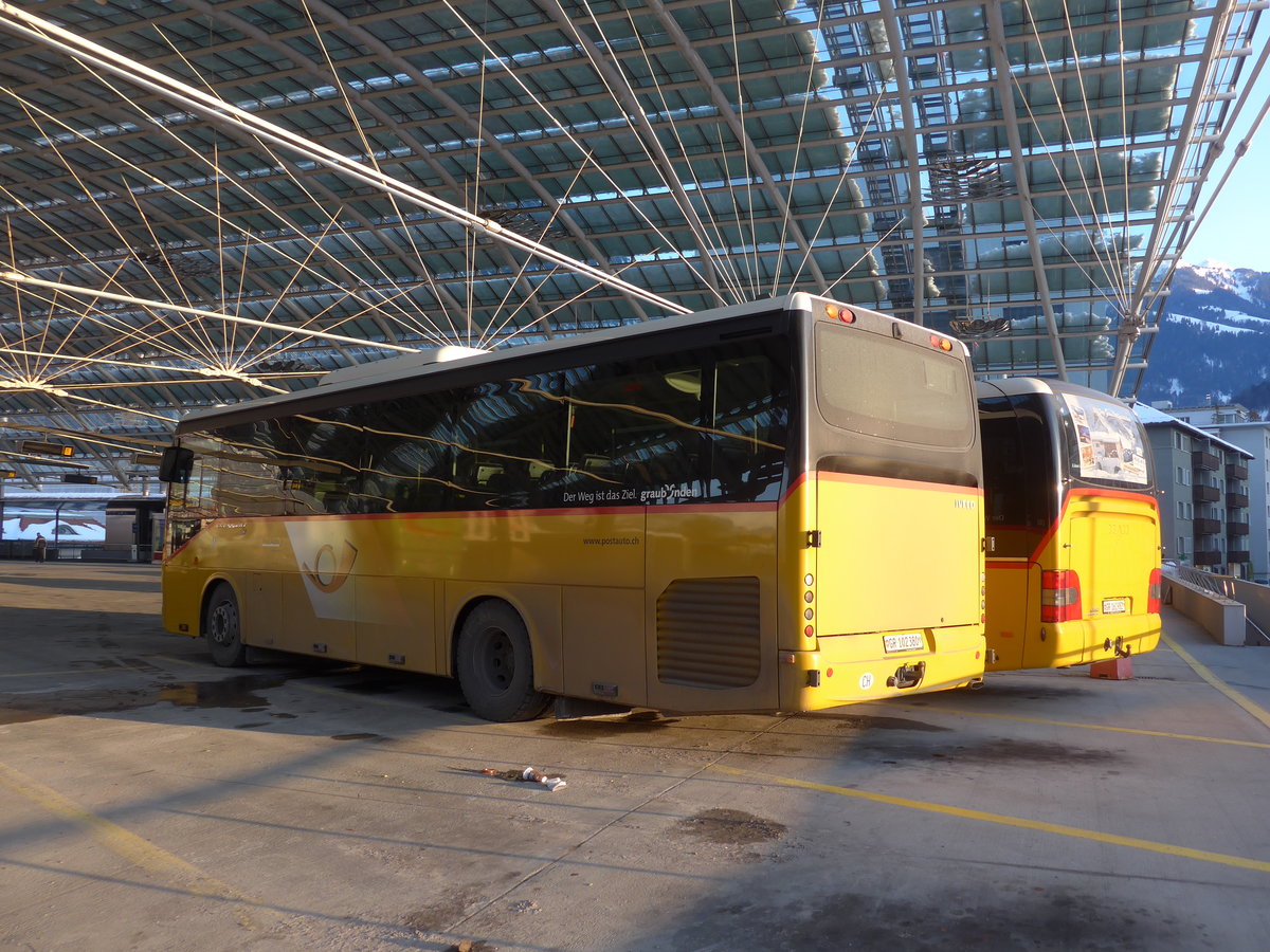 (201'303) - PostAuto Graub�nden - GR 102'380 - Irisbus am 19. Januar 2019 in Chur, Postautostation
