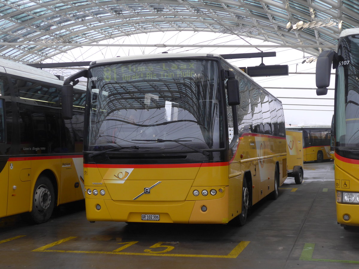 (201'374) - PostAuto Graub�nden - GR 102'306 - Volvo am 2. Februar 2019 in Chur, Postautostation