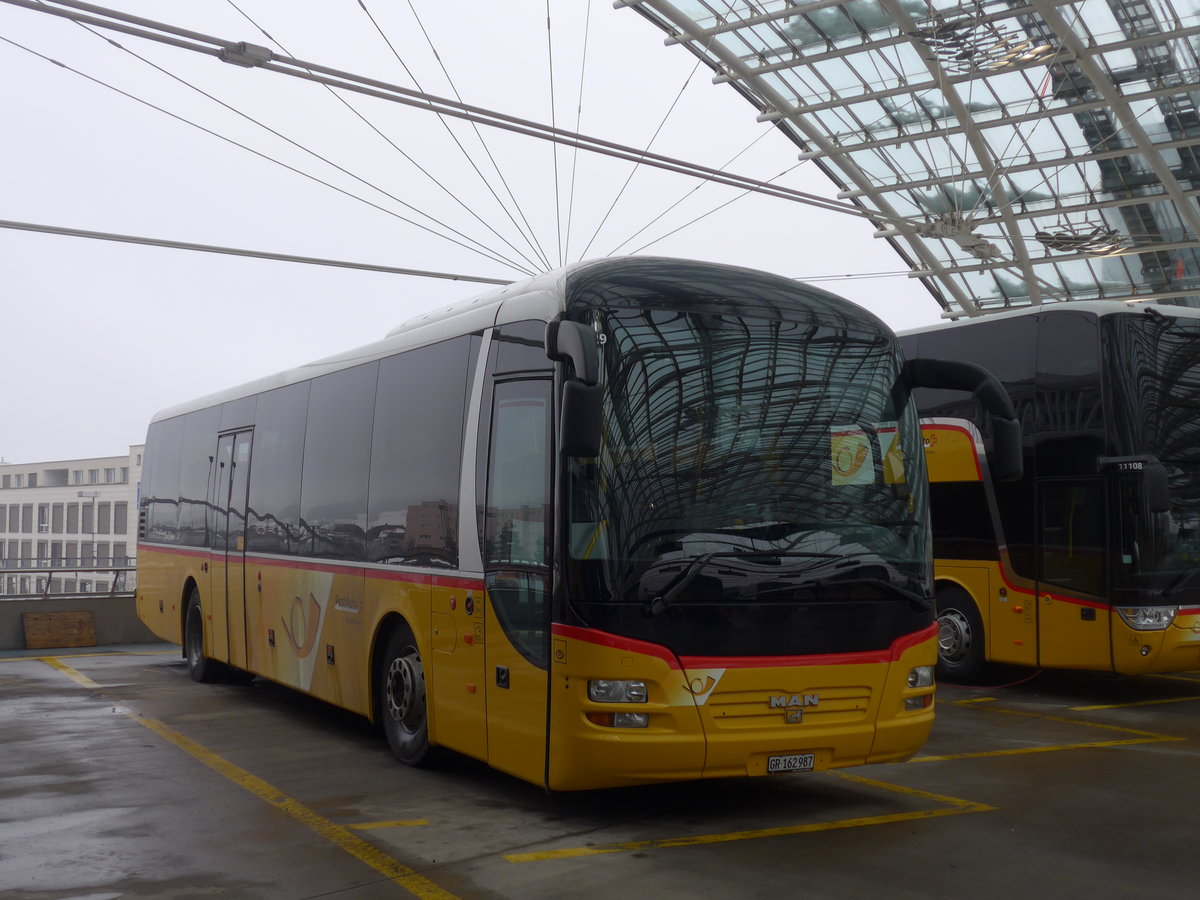 (201'388) - PostAuto Graub�nden - GR 162'987 - MAN am 2. Februar 2019 in Chur, Postautostation