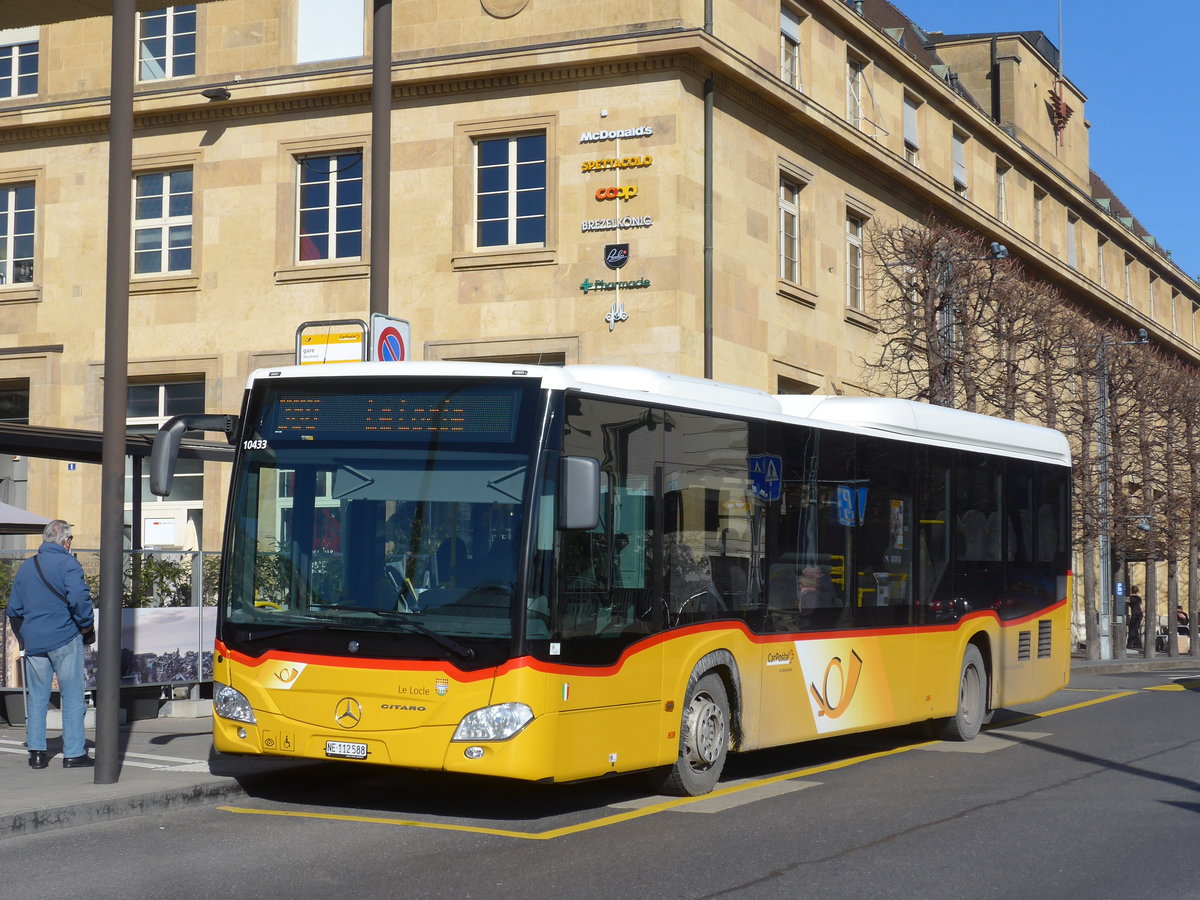 (201'636) - CarPostal Ouest - NE 112'588 - Mercedes am 16. Februar 2019 beim Bahnhof Neuch�tel