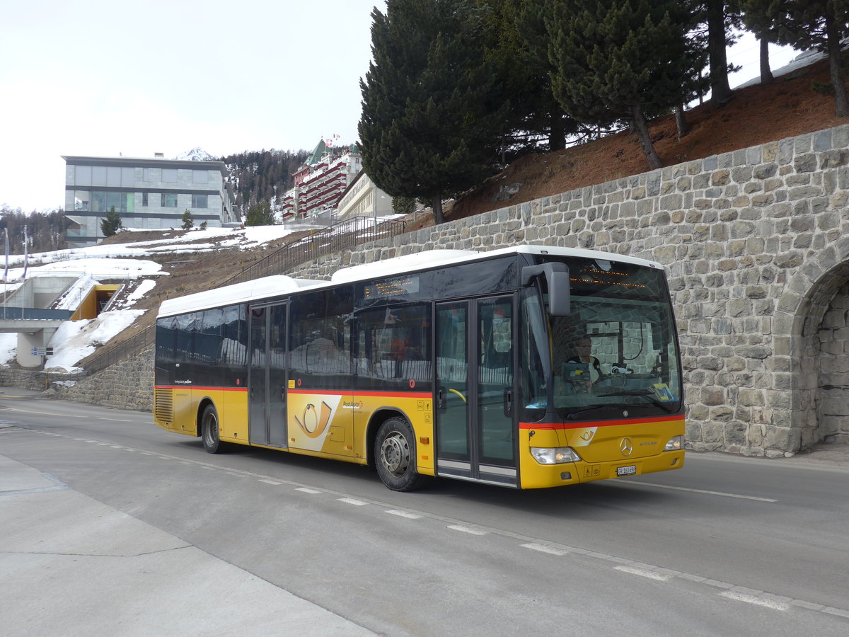 (202'084) - PostAuto Graub�nden - GR 163'696 - Mercedes am 10. M�rz 2019 beim Bahnhof St. Moritz