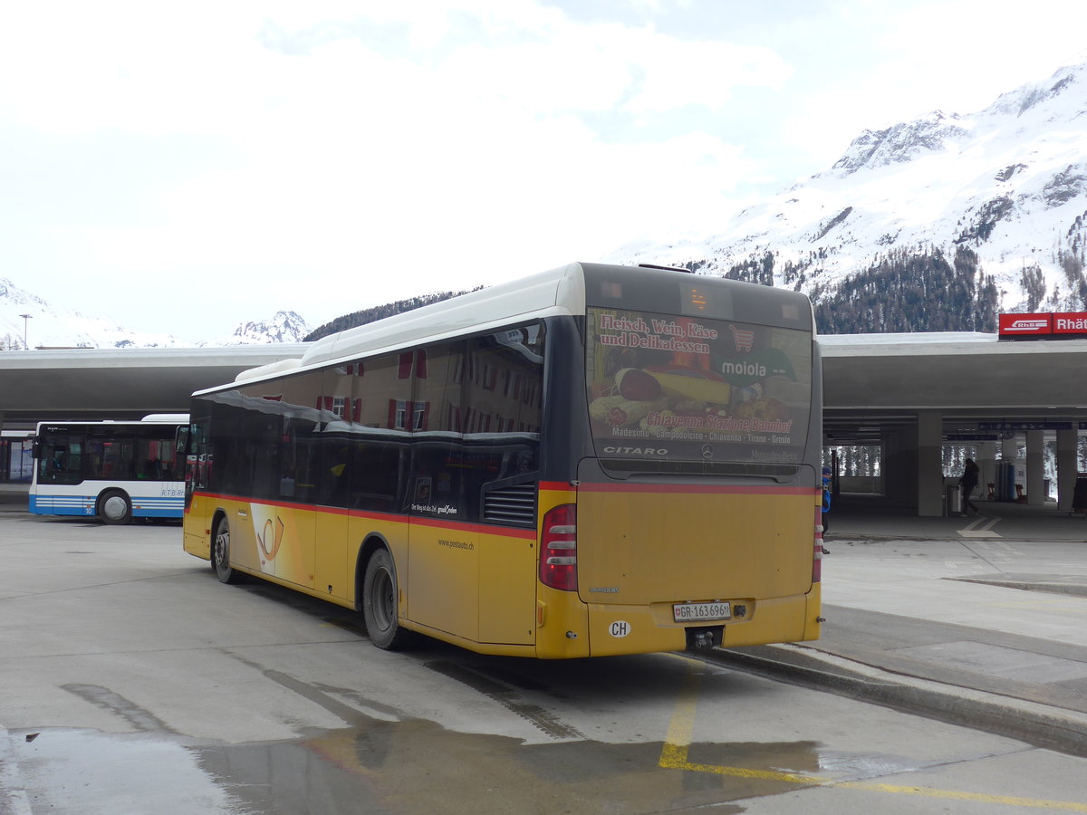 (202'085) - PostAuto Graub�nden - GR 163'696 - Mercedes am 10. M�rz 2019 beim Bahnhof St. Moritz