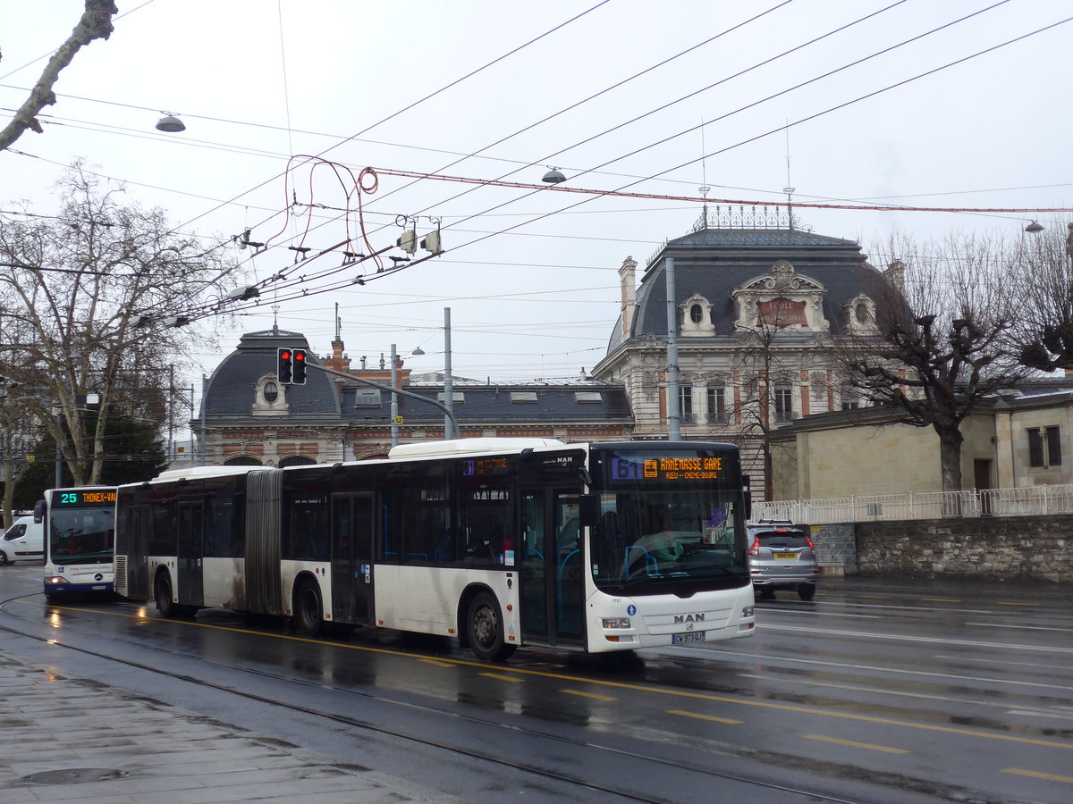 (202'229) - Aus Frankreich: TAC Annemasse - Nr. 1707/CW 973 QJ - MAN (ex Nr. 1933) am 11. M�rz 2019 in Gen�ve, Place des Vingt-Deux-Cantons