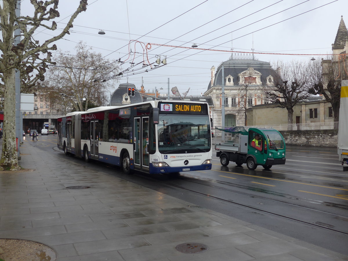(202'244) - TPG Gen�ve - Nr. 196/GE 960'632 - Mercedes am 11. M�rz 2019 in Gen�ve, Place des Vingt-Deux-Cantons